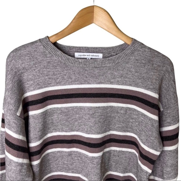 Cupcakes & Cashmere Armour Striped Sweater Bell Sleeve Size Small - Picture 3 of 10